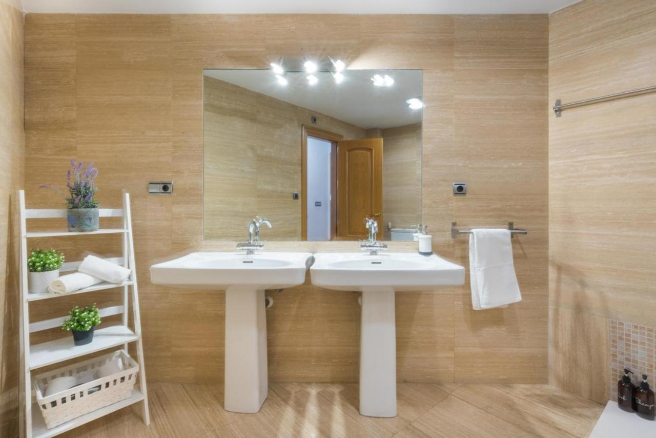 Apartamento Moderno Calle Larios มาลากา ภายนอก รูปภาพ